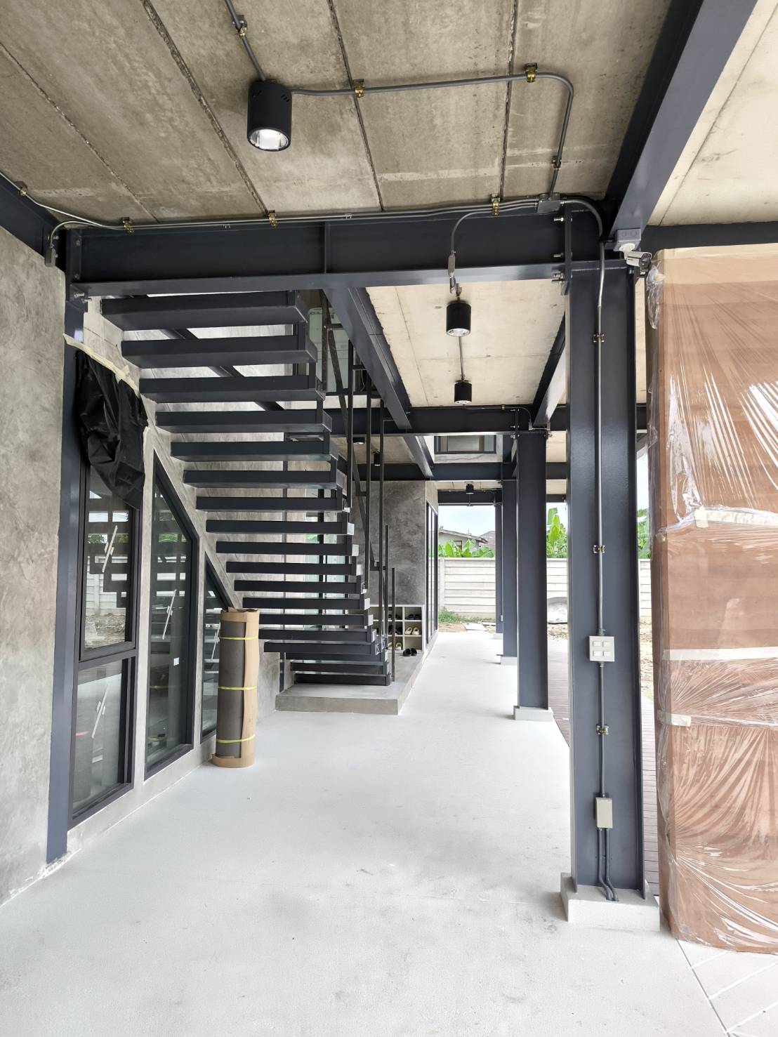 ภาพระหว่างก่อสร้างโครงสร้างเหล็ก