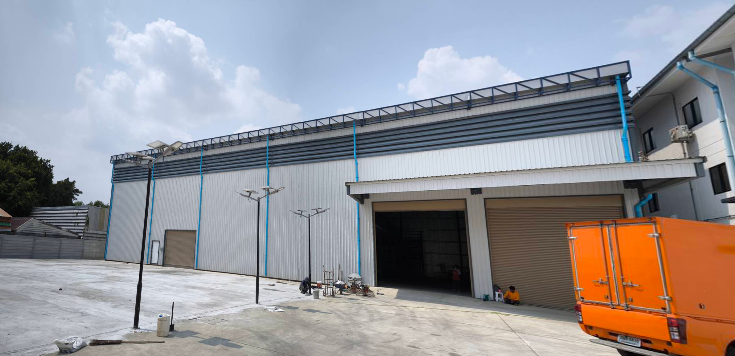 โกดังสำเร็จรูปพร้อมสำนักงาน 2 ชั้น