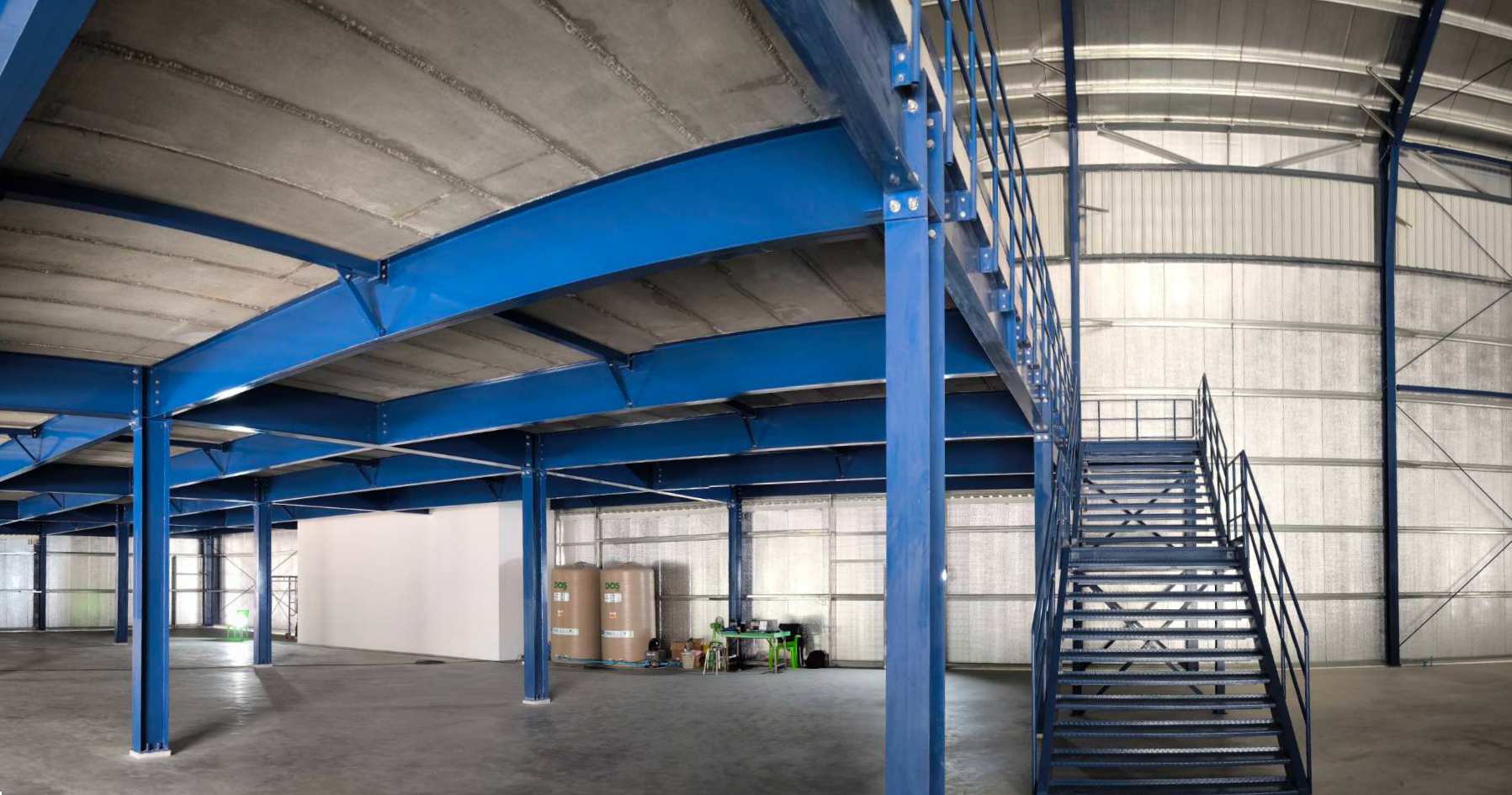 มุมสูงแสดงโซนผลิตและโกดัง