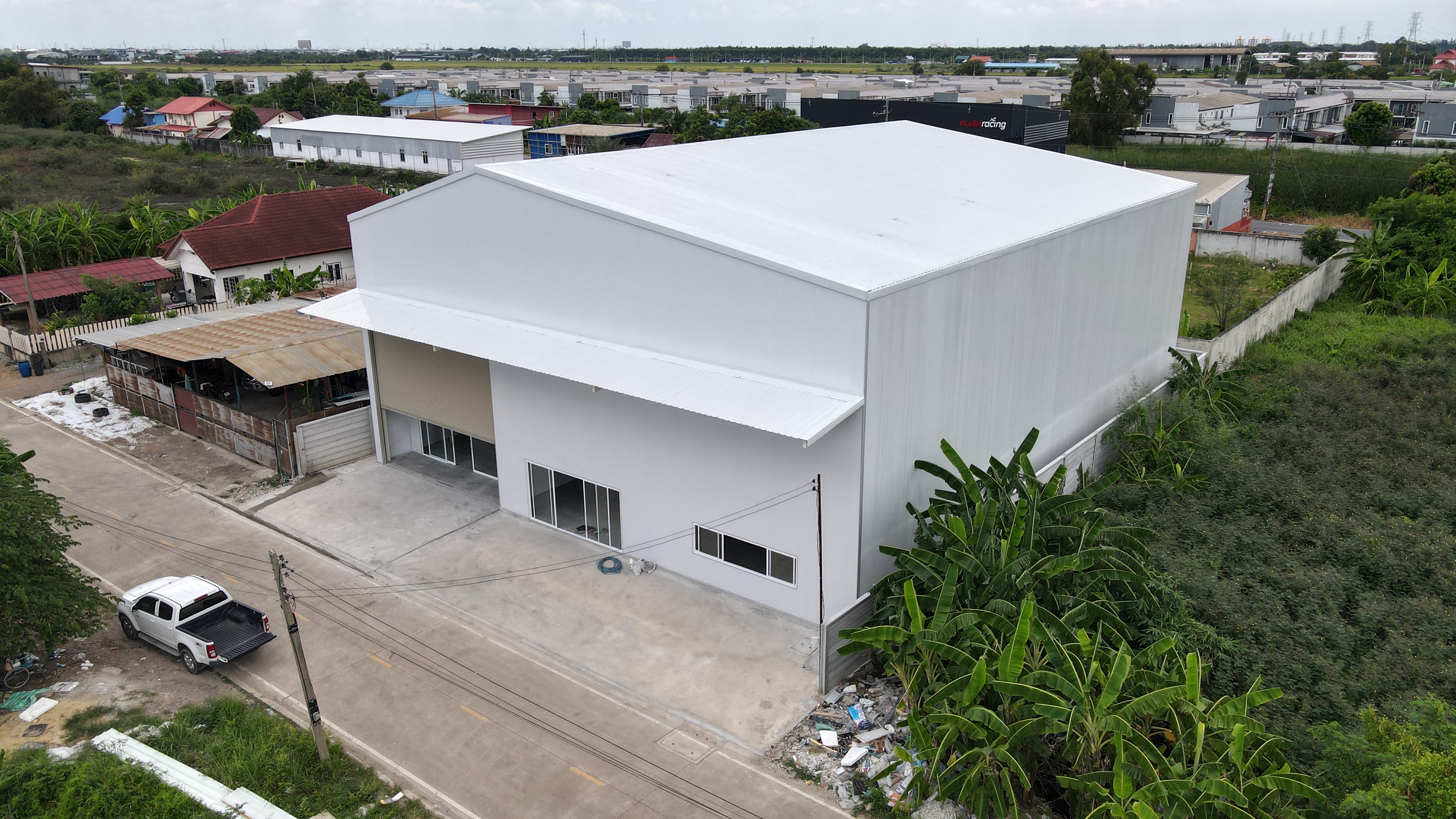 โกดังสำเร็จรูปพร้อมสำนักงาน 2 ชั้น